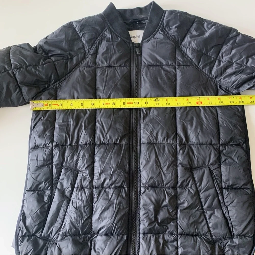 GapFit Black Recycled Quilted Bomber Jacket - Picture 6 of 8